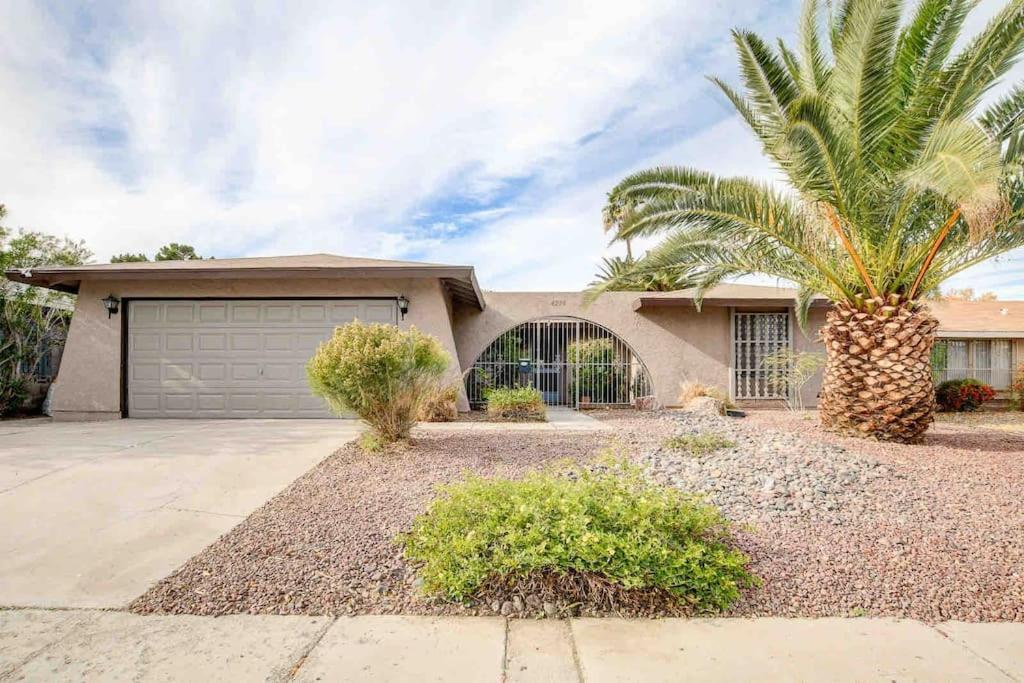 Resort Style 4 Bedroom House With Pool Minutes From Strip Las Vegas Exteriör bild