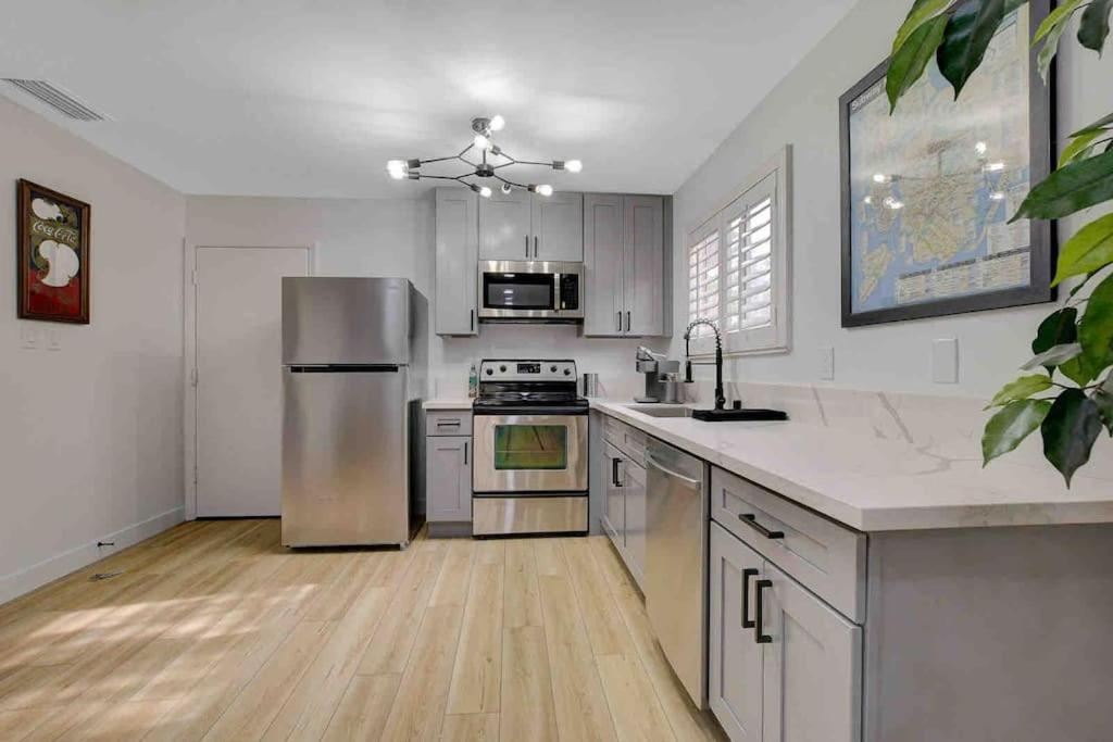 Resort Style 4 Bedroom House With Pool Minutes From Strip Las Vegas Exteriör bild